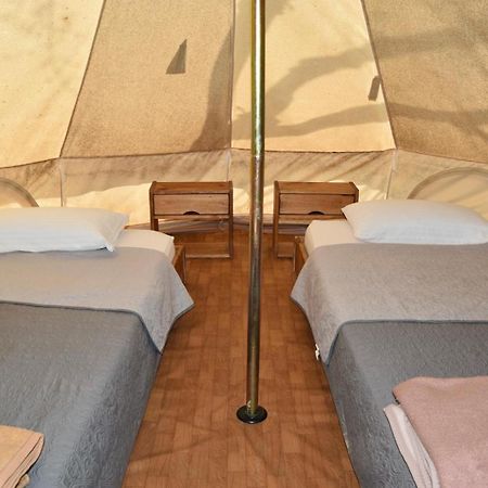Camping Oliana Exteriér fotografie