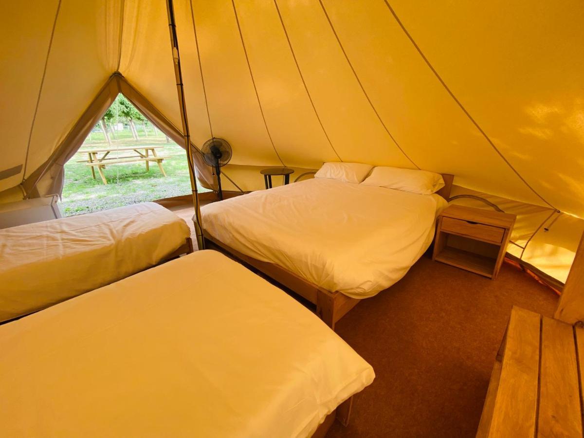 Camping Oliana Exteriér fotografie