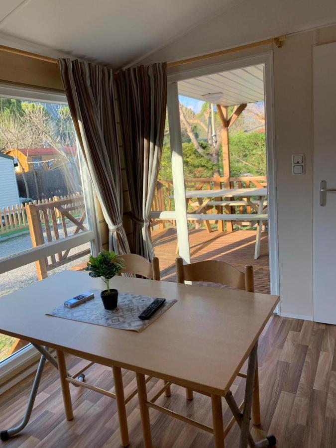 Camping Oliana Exteriér fotografie