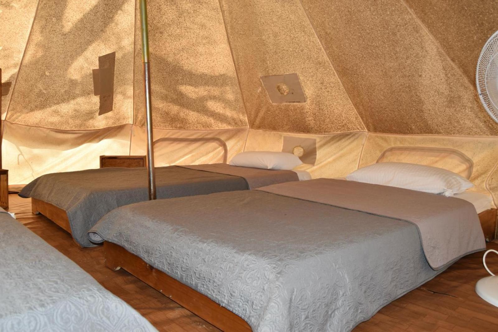 Camping Oliana Exteriér fotografie