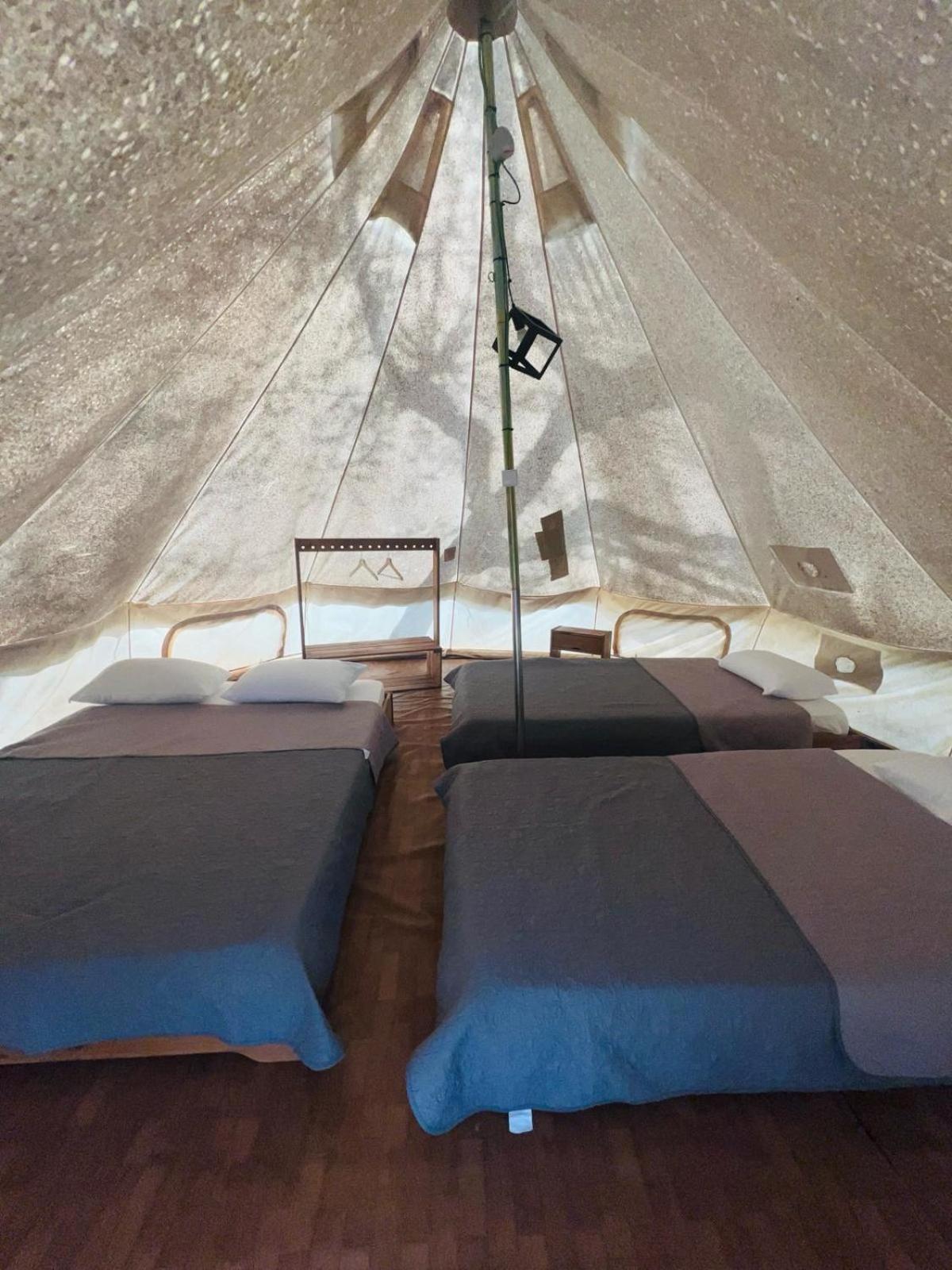 Camping Oliana Exteriér fotografie